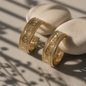 Luxuriöse Gold Creolen Damen mit funkelnden Premium-Zirkonia