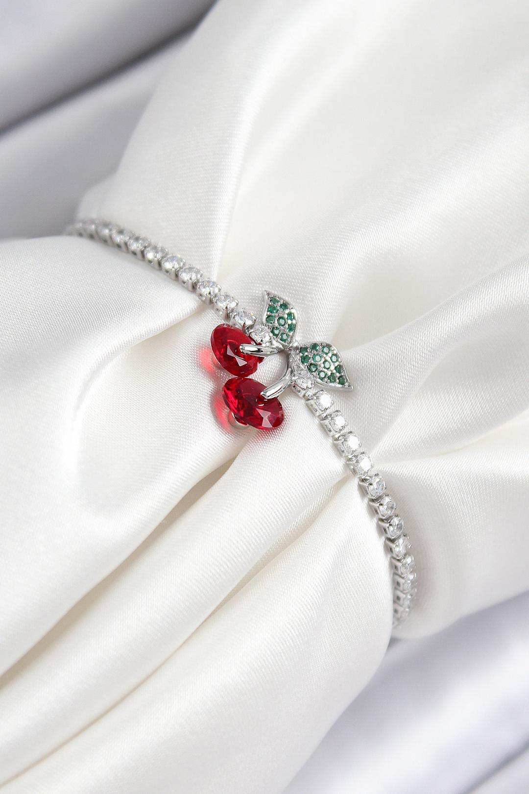 Süßes Kristall-Armband mit Kirsch-Anhänger – Nickel Free | Trendiges Fashion-Armband